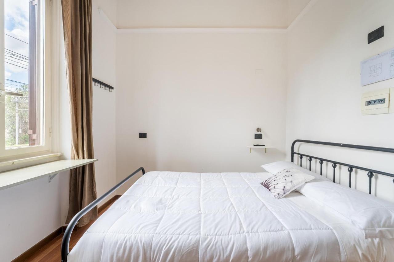 Rooms Piramide Roma Exterior foto